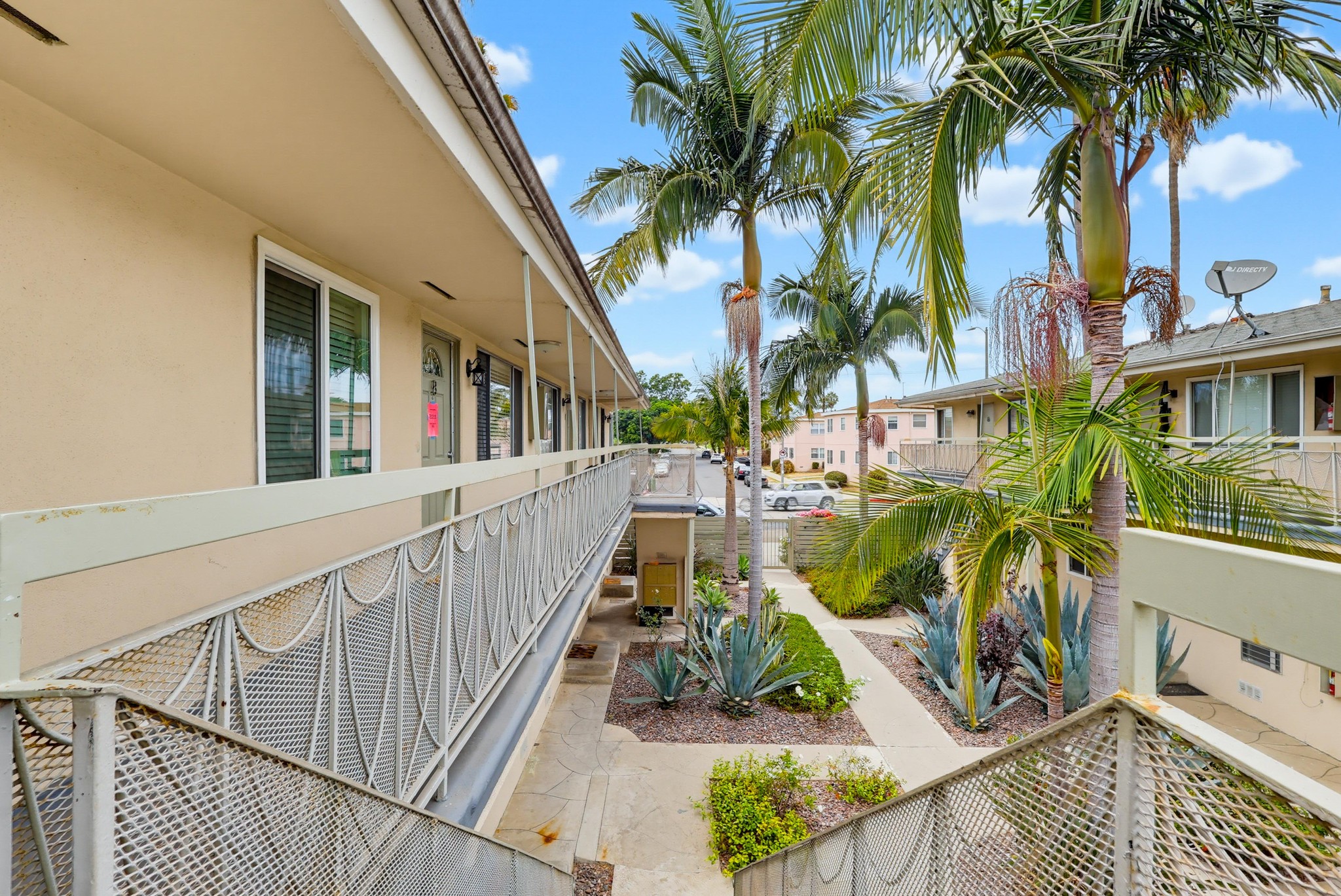Virtual tour photo 12 of 44 for 6100 West Blvd #08