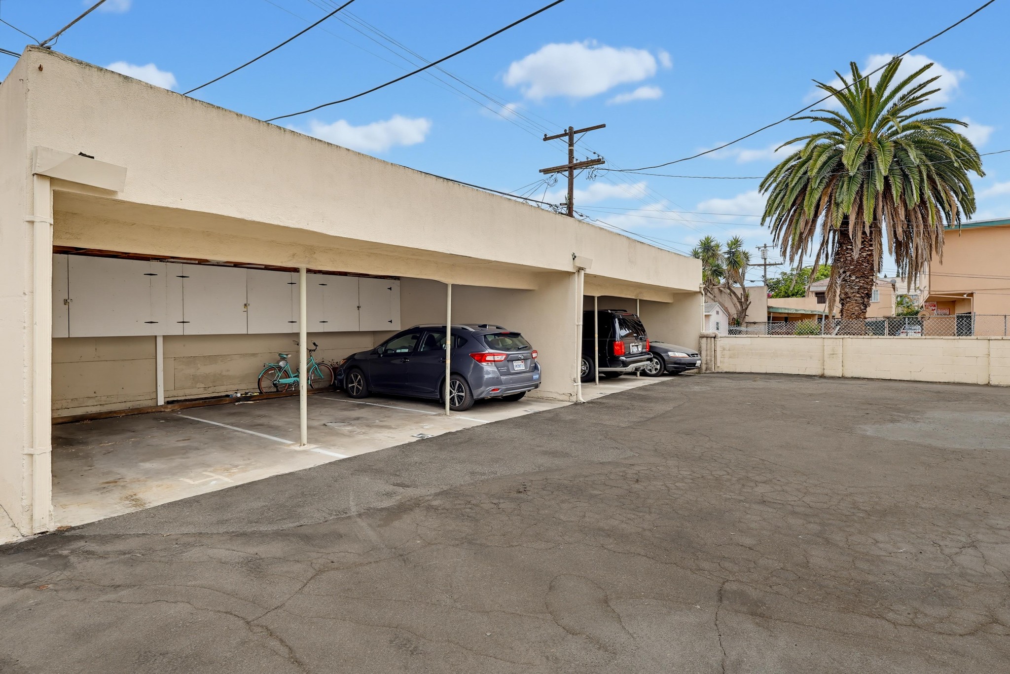 Virtual tour photo 42 of 44 for 6100 West Blvd #08