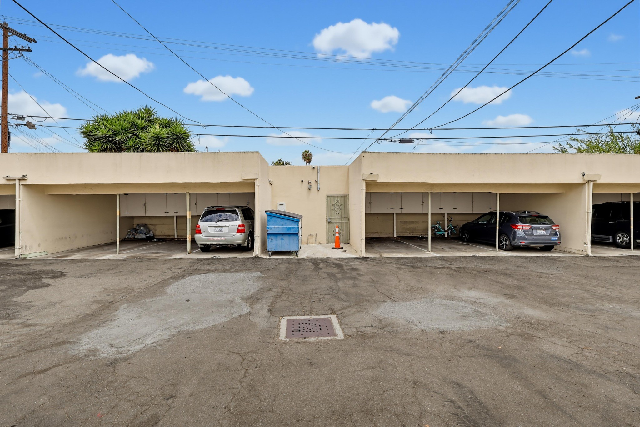 Virtual tour photo 43 of 44 for 6100 West Blvd #08