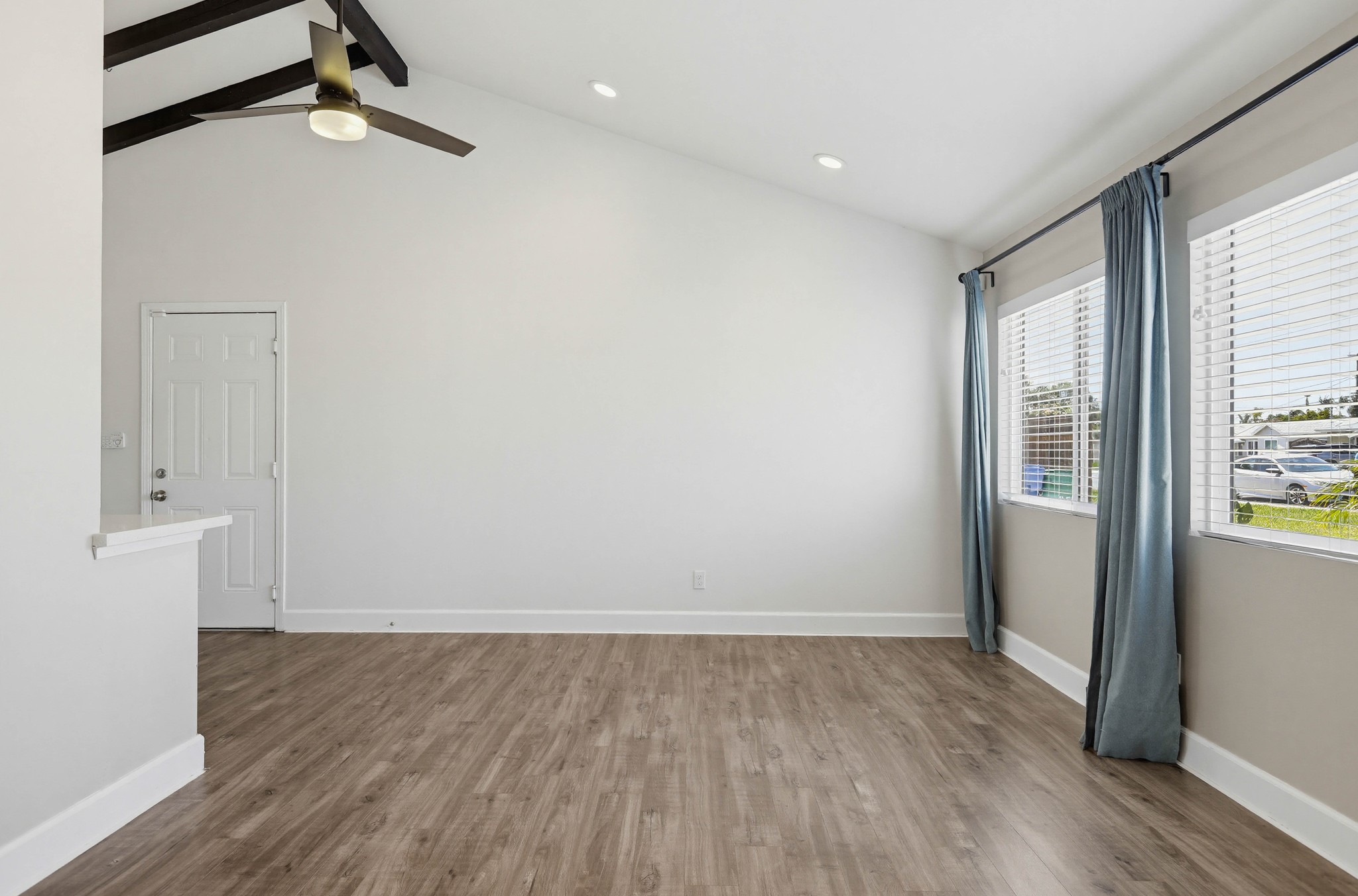 Virtual tour photo 8 of 59 for 6102 Glacier Dr