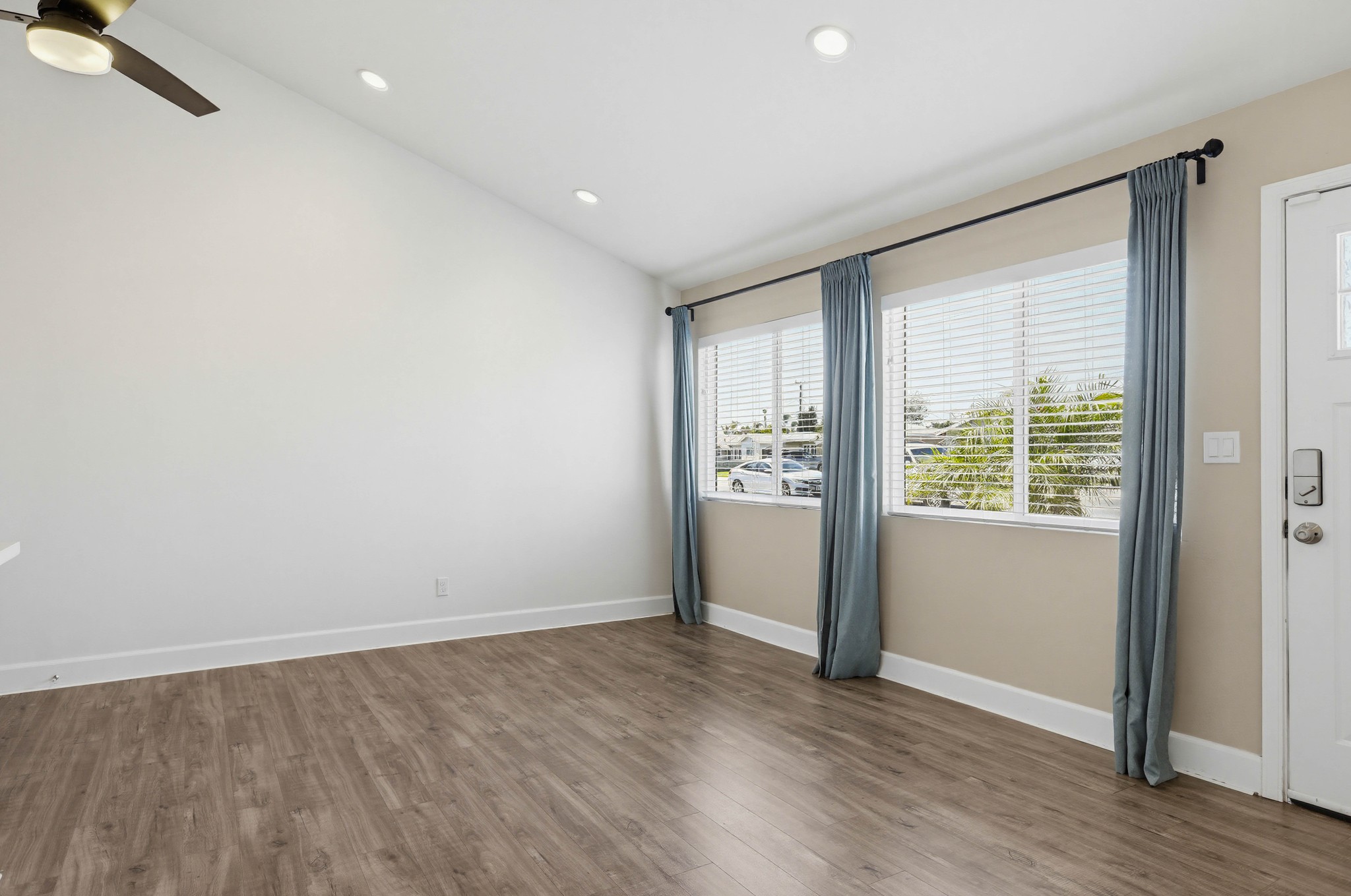 Virtual tour photo 9 of 59 for 6102 Glacier Dr
