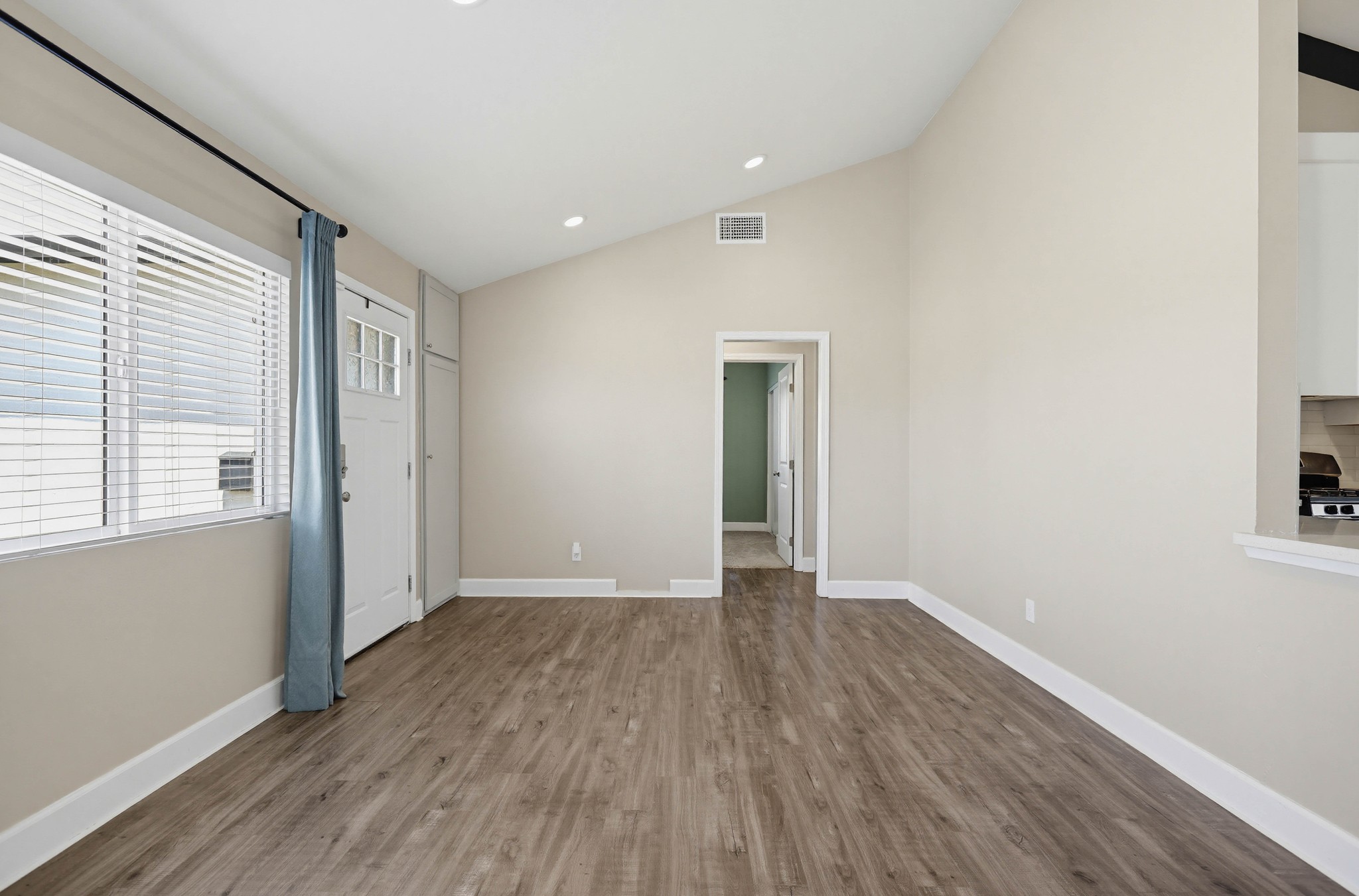 Virtual tour photo 11 of 59 for 6102 Glacier Dr