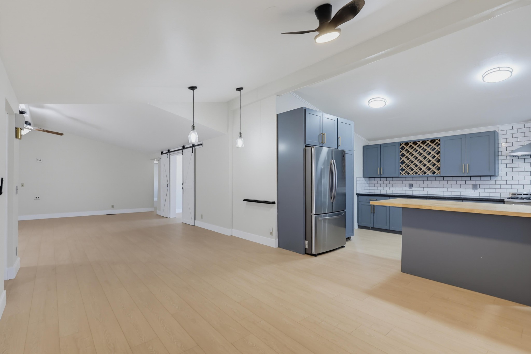 Virtual tour photo 3 of 33 for 611 Via Santa Paulo