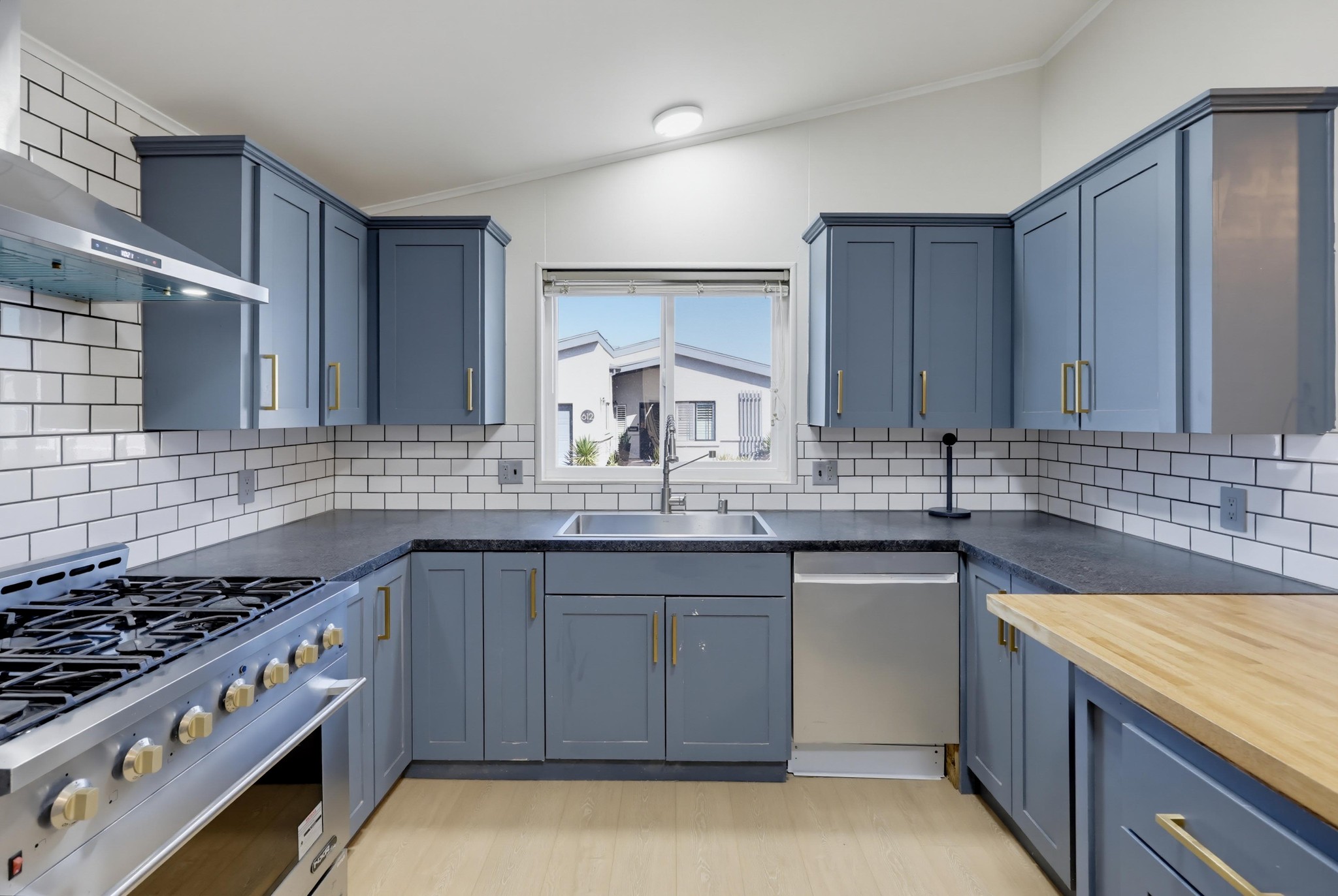 Virtual tour photo 6 of 33 for 611 Via Santa Paulo