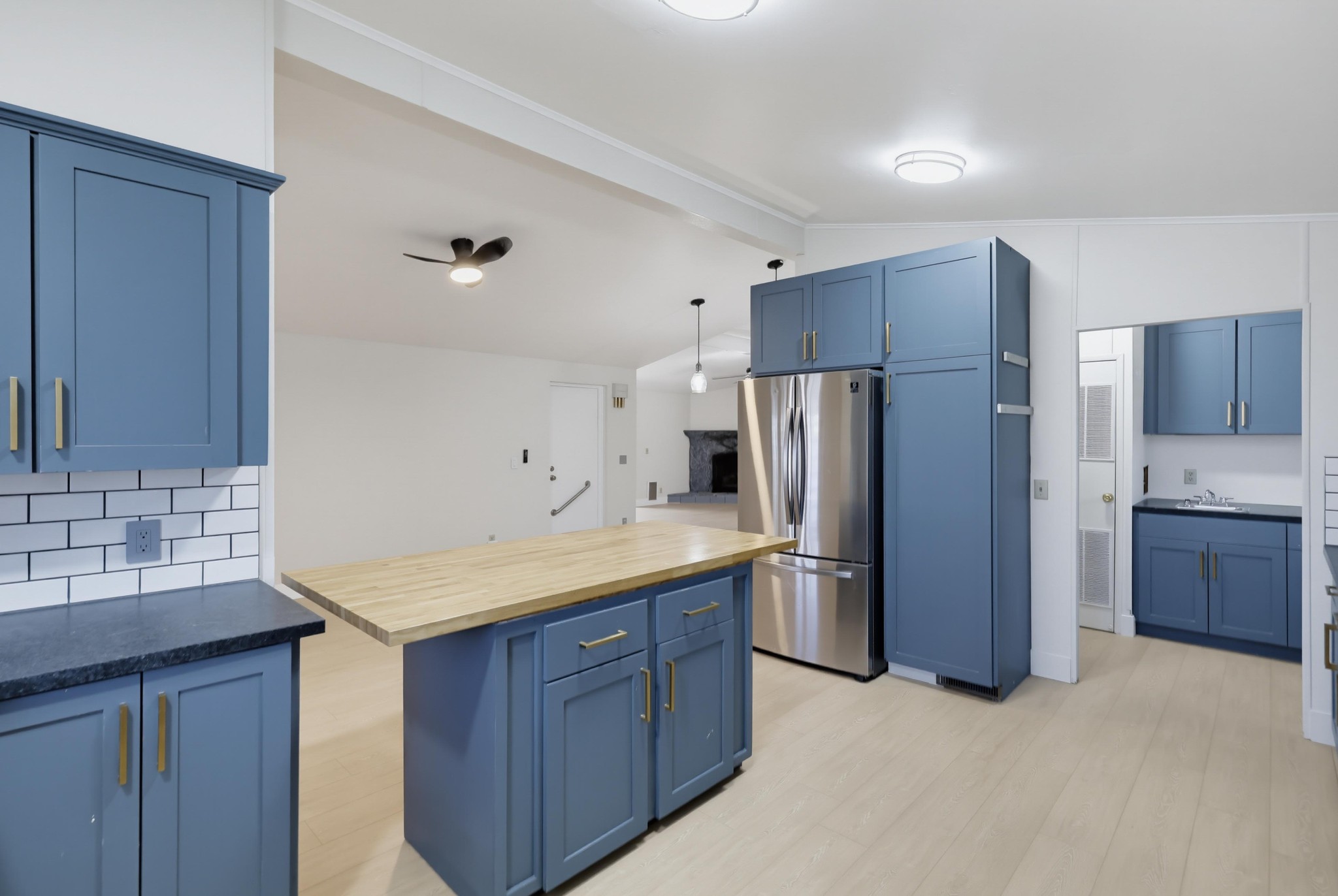 Virtual tour photo 8 of 33 for 611 Via Santa Paulo