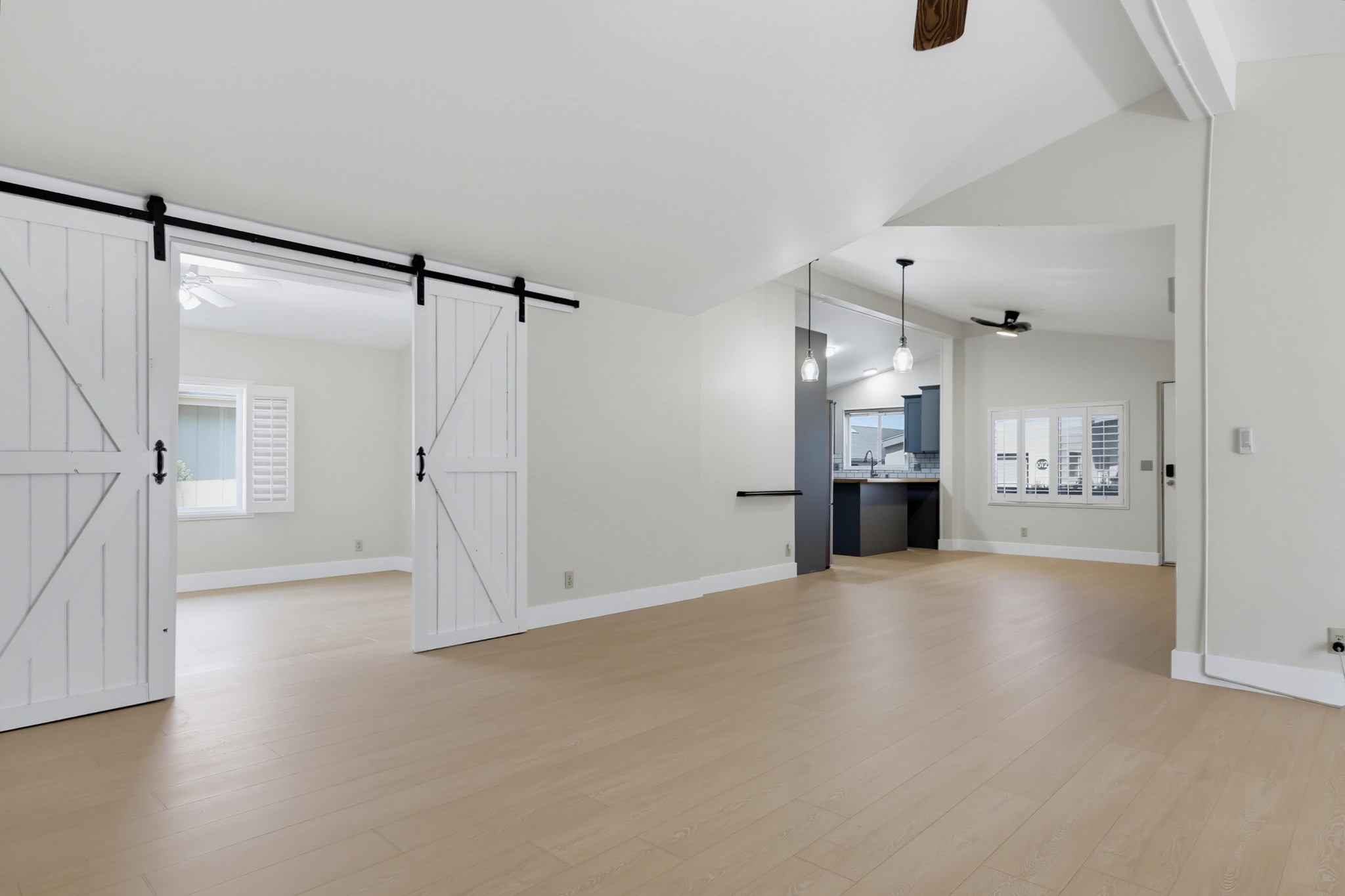 Virtual tour photo 18 of 33 for 611 Via Santa Paulo