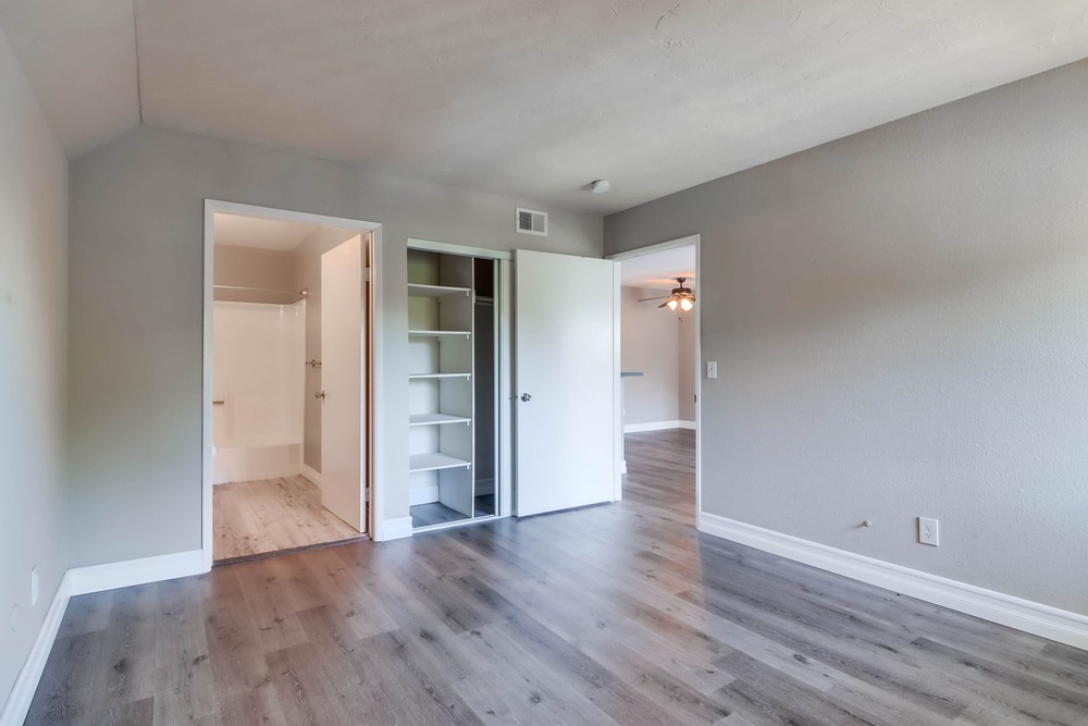 Virtual tour photo 23 of 33 for 6111 Rancho Mission Rd