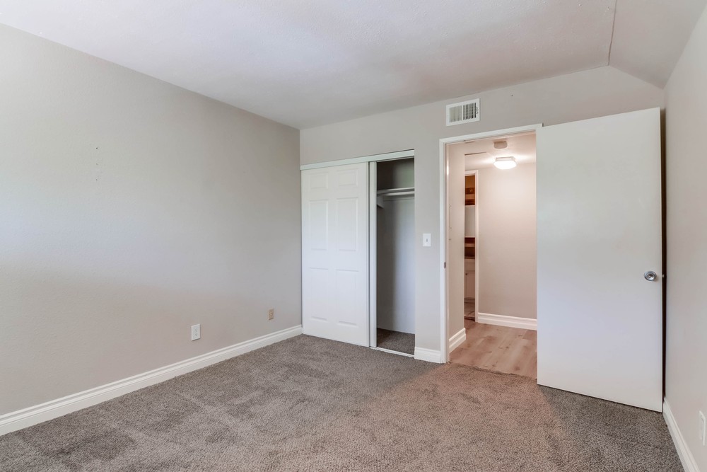 Virtual tour photo 28 of 33 for 6111 Rancho Mission Rd