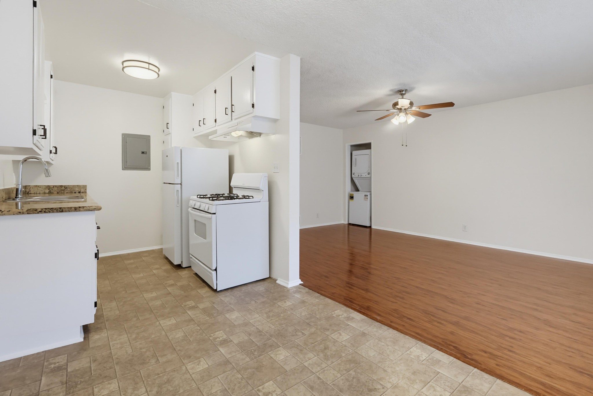 Virtual tour photo 21 of 44 for 6113 8th Ave