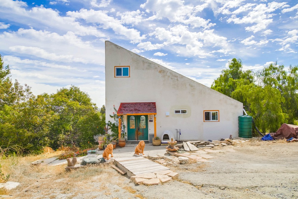Virtual tour photo 1 of 72 for 6118 Fulmar St