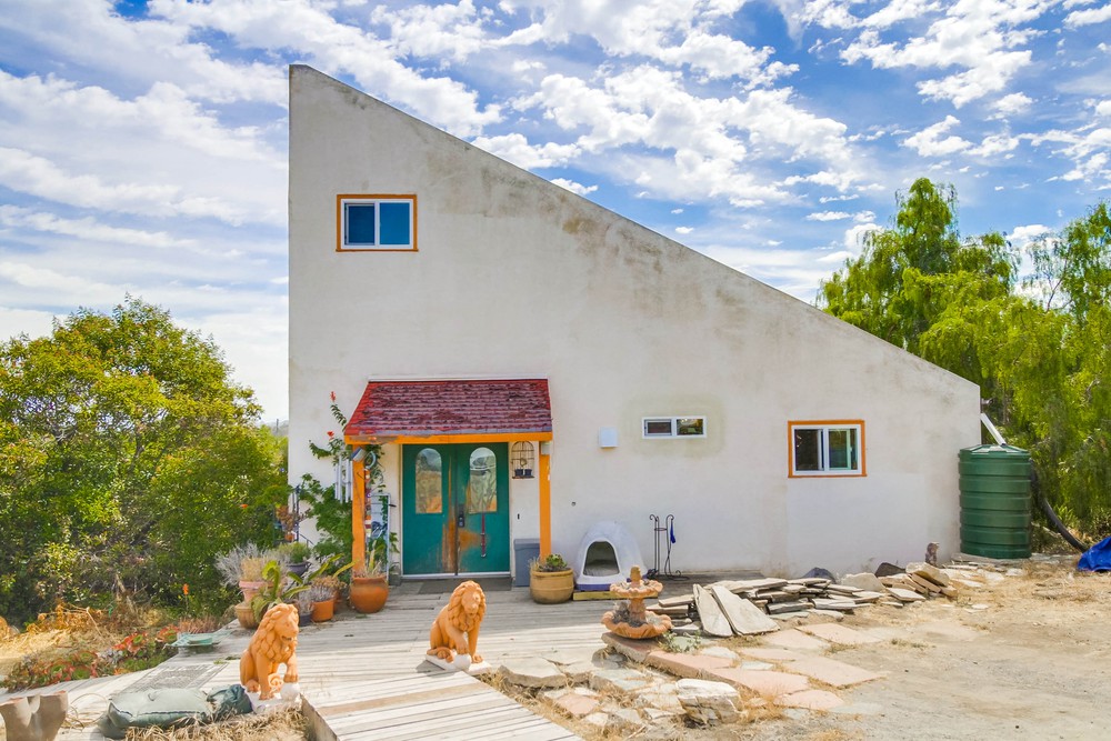 Virtual tour photo 4 of 72 for 6118 Fulmar St