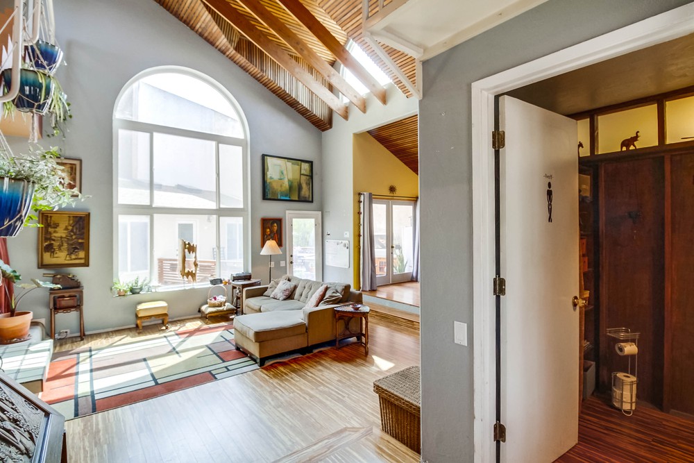 Virtual tour photo 7 of 72 for 6118 Fulmar St