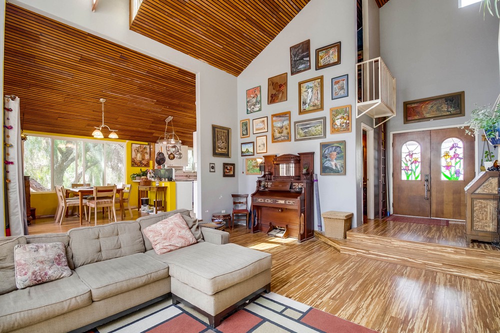 Virtual tour photo 9 of 72 for 6118 Fulmar St