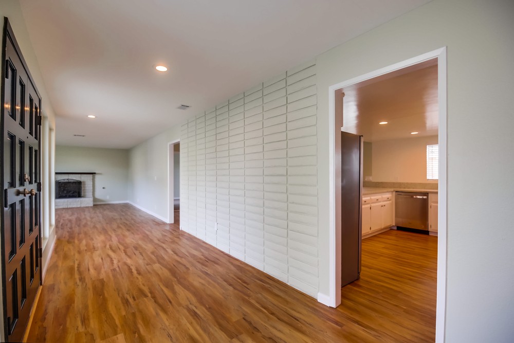 Virtual tour photo 7 of 48 for 6125 Carling Way