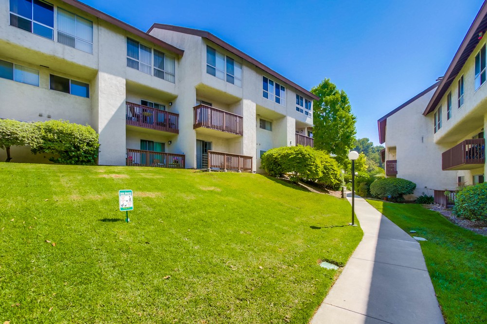 Virtual tour photo 4 of 27 for 6131 Rancho Mission Rd