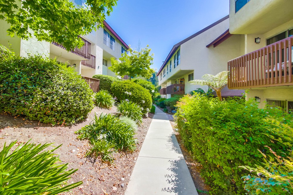 Virtual tour photo 5 of 27 for 6131 Rancho Mission Rd