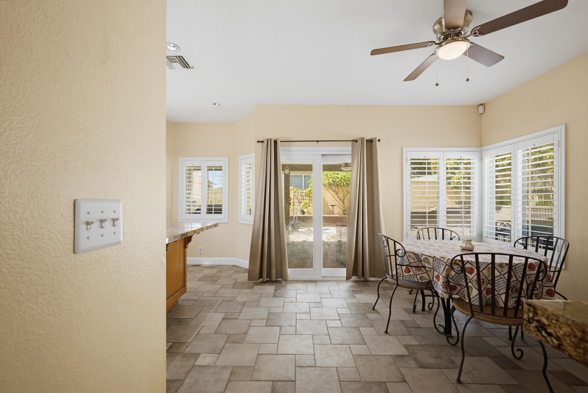 Virtual tour photo 6 of 45 for 6132 Callaway Pl