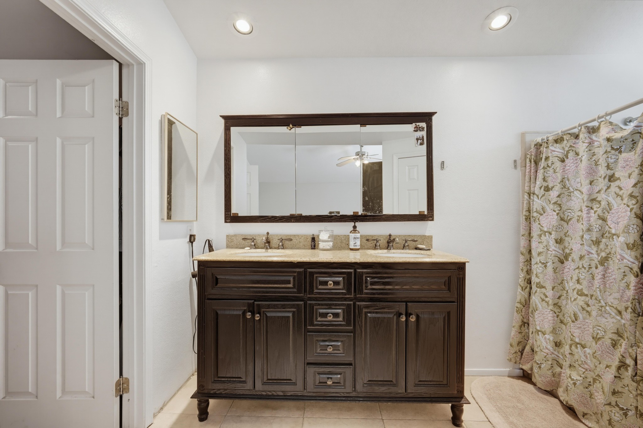 Virtual tour photo 27 of 45 for 6132 Callaway Pl