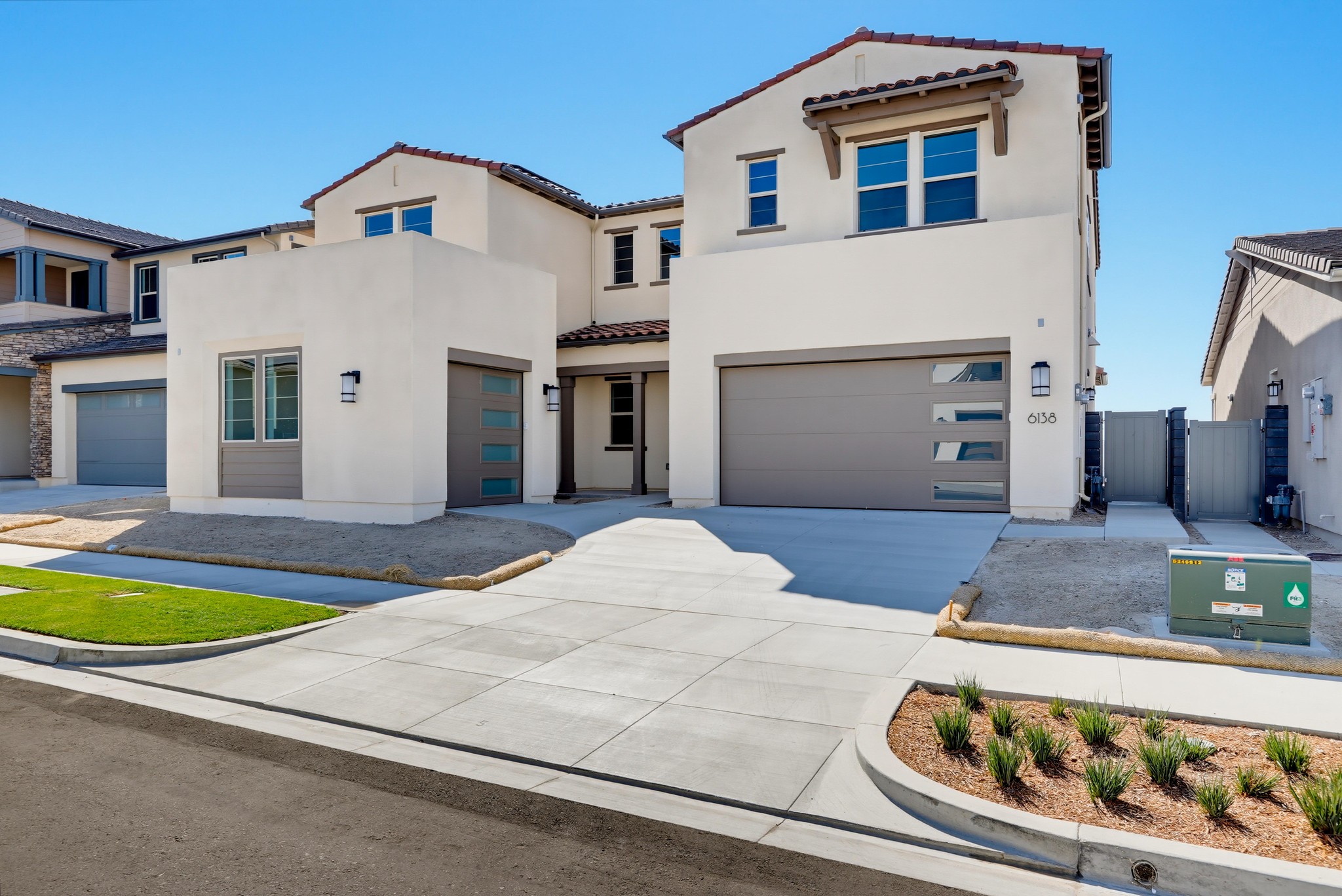 Virtual tour photo 3 of 145 for 6138 Allure Dr