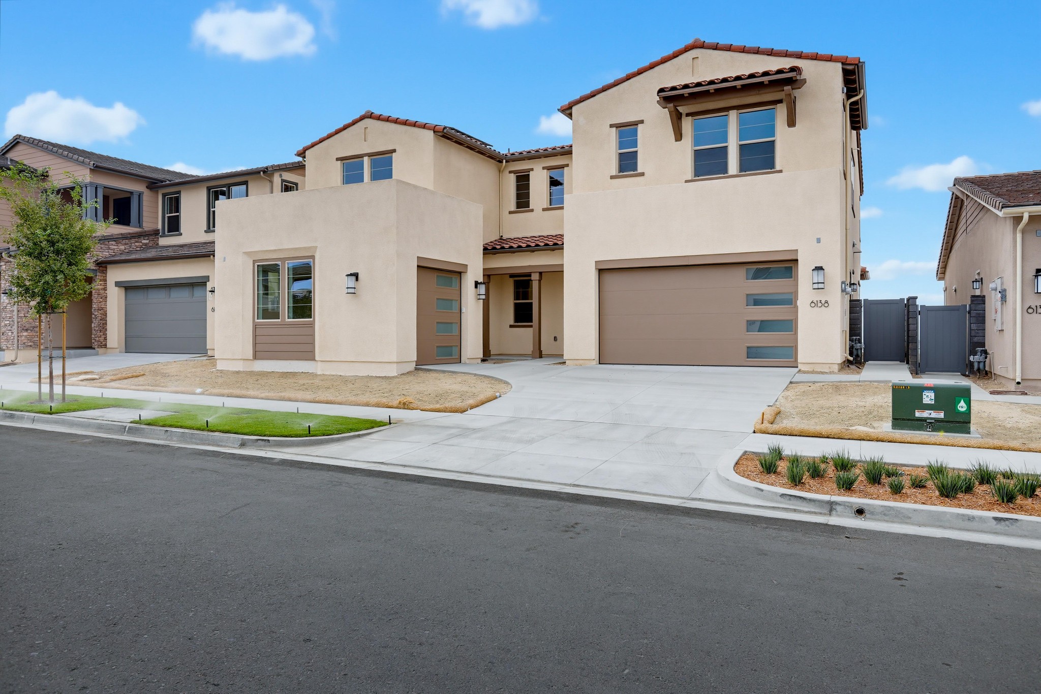 Virtual tour photo 4 of 145 for 6138 Allure Dr