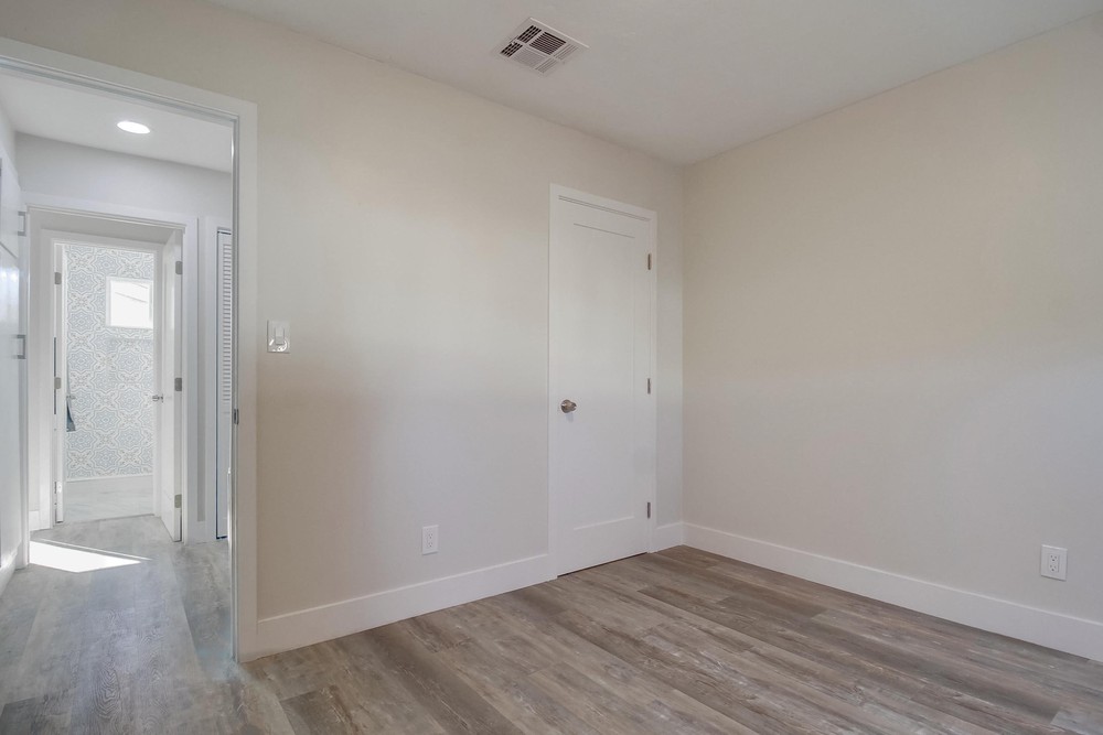 Virtual tour photo 27 of 52 for 6141 Childs Ave