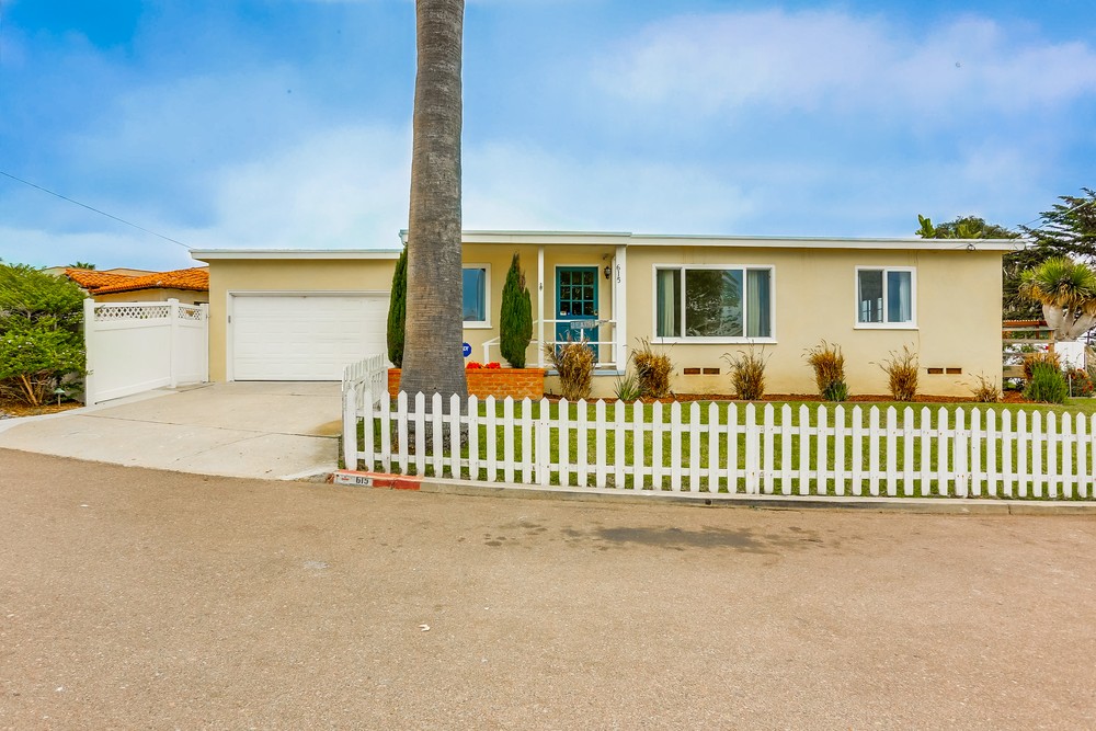 Virtual tour photo 1 of 51 for 615 Pacific View Dr
