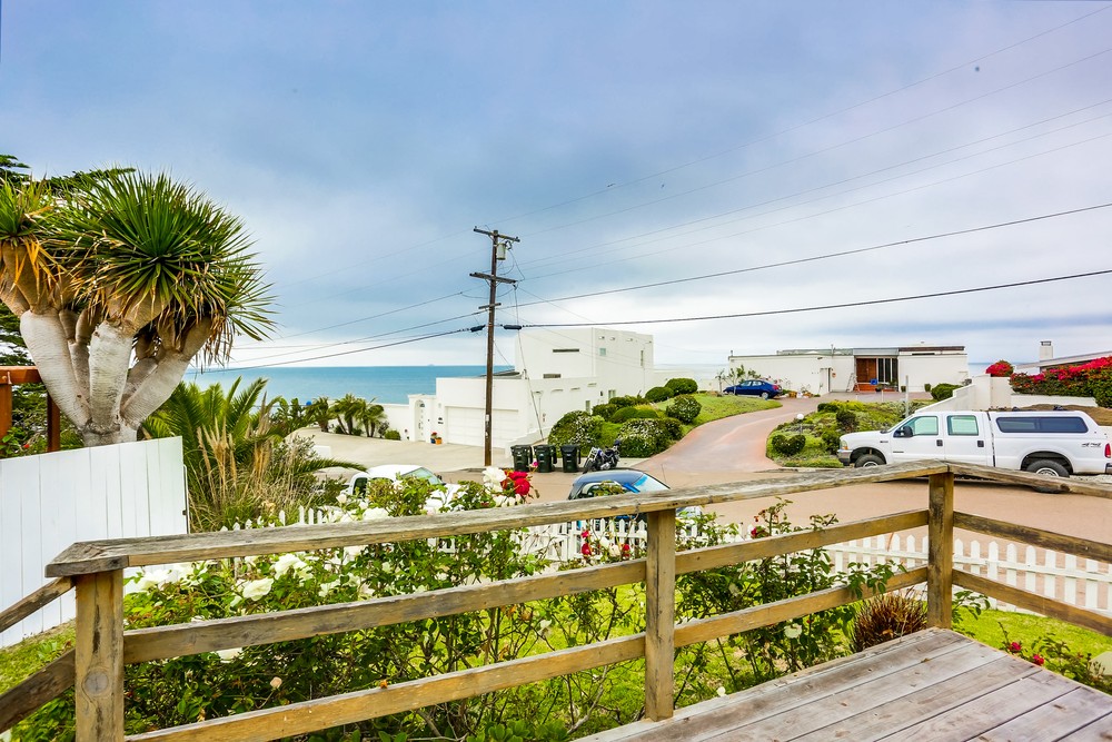 Virtual tour photo 10 of 51 for 615 Pacific View Dr
