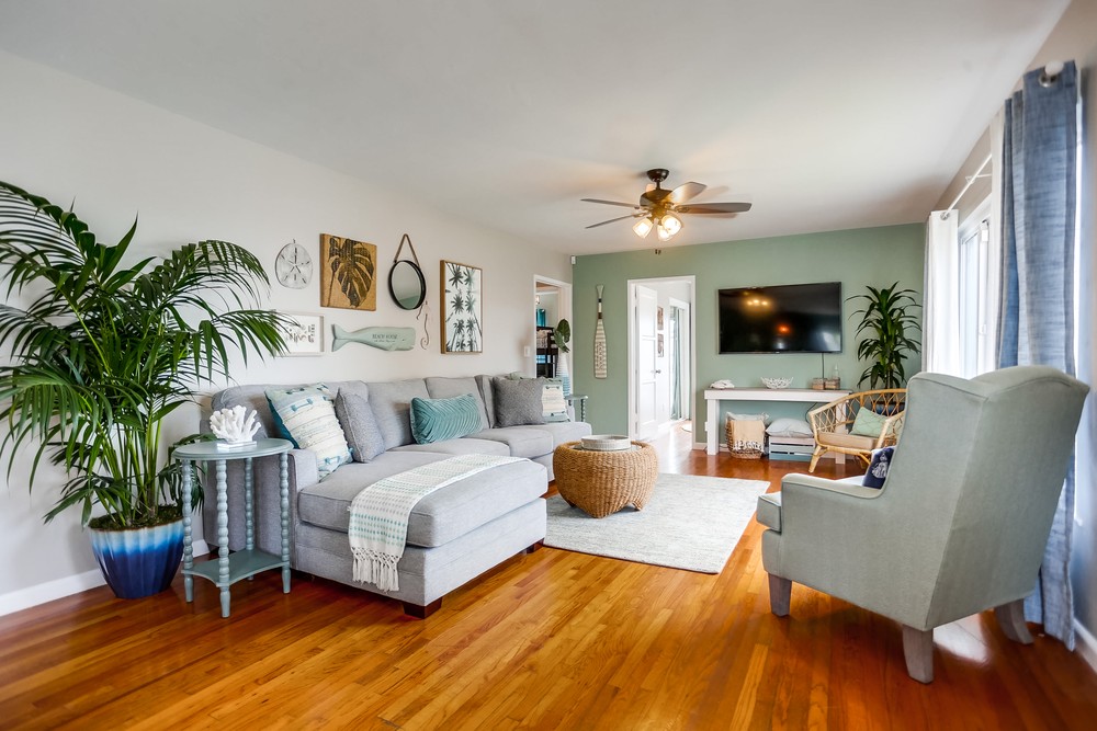 Virtual tour photo 14 of 51 for 615 Pacific View Dr