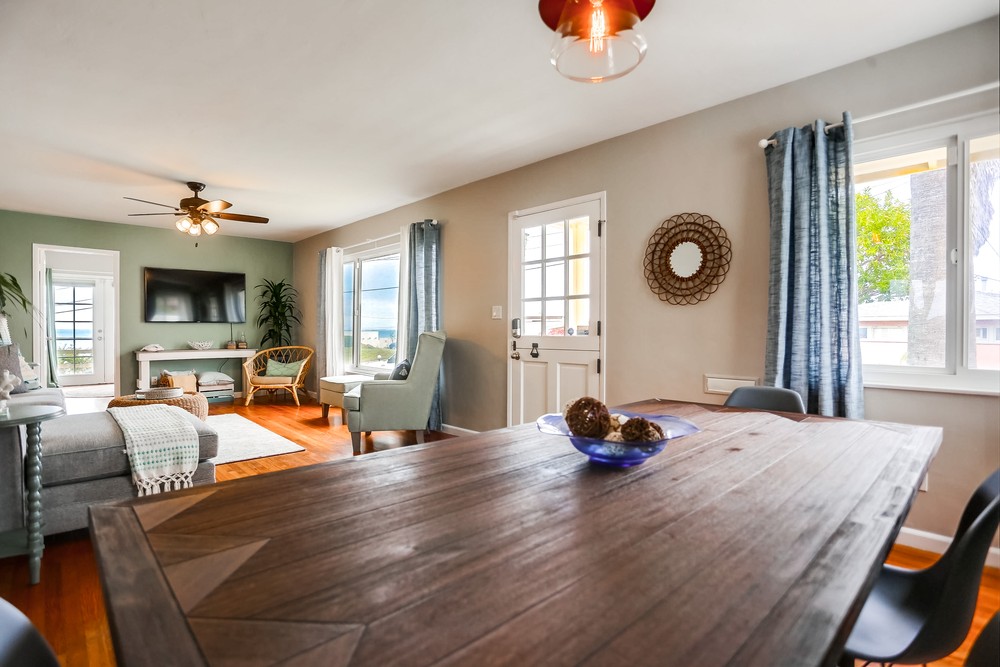 Virtual tour photo 21 of 51 for 615 Pacific View Dr