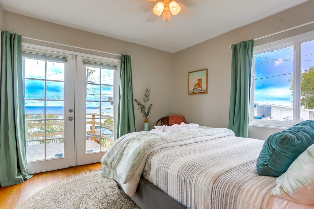Virtual tour photo 33 of 51 for 615 Pacific View Dr