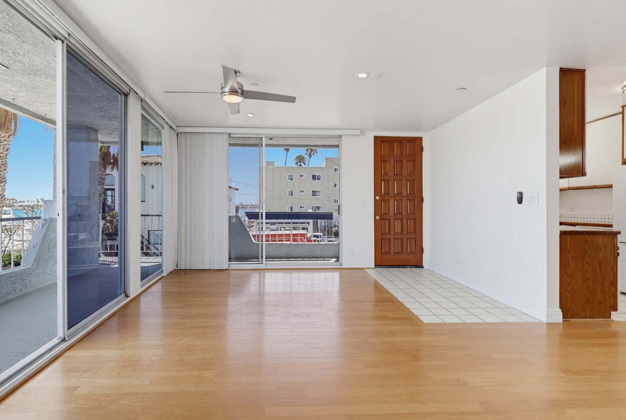 Virtual tour photo 15 of 62 for 6150 E Bay Shore Walk