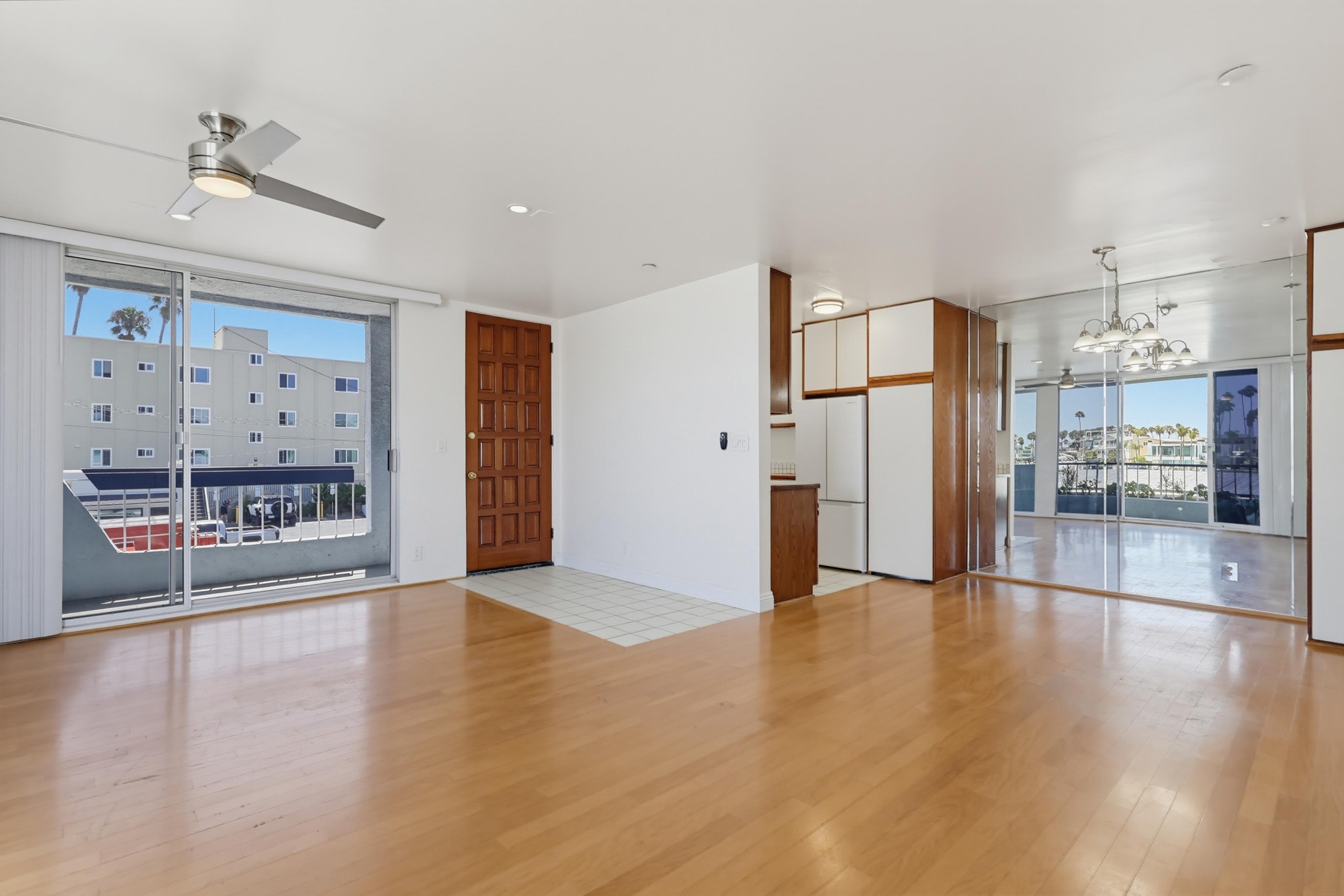 Virtual tour photo 17 of 62 for 6150 E Bay Shore Walk