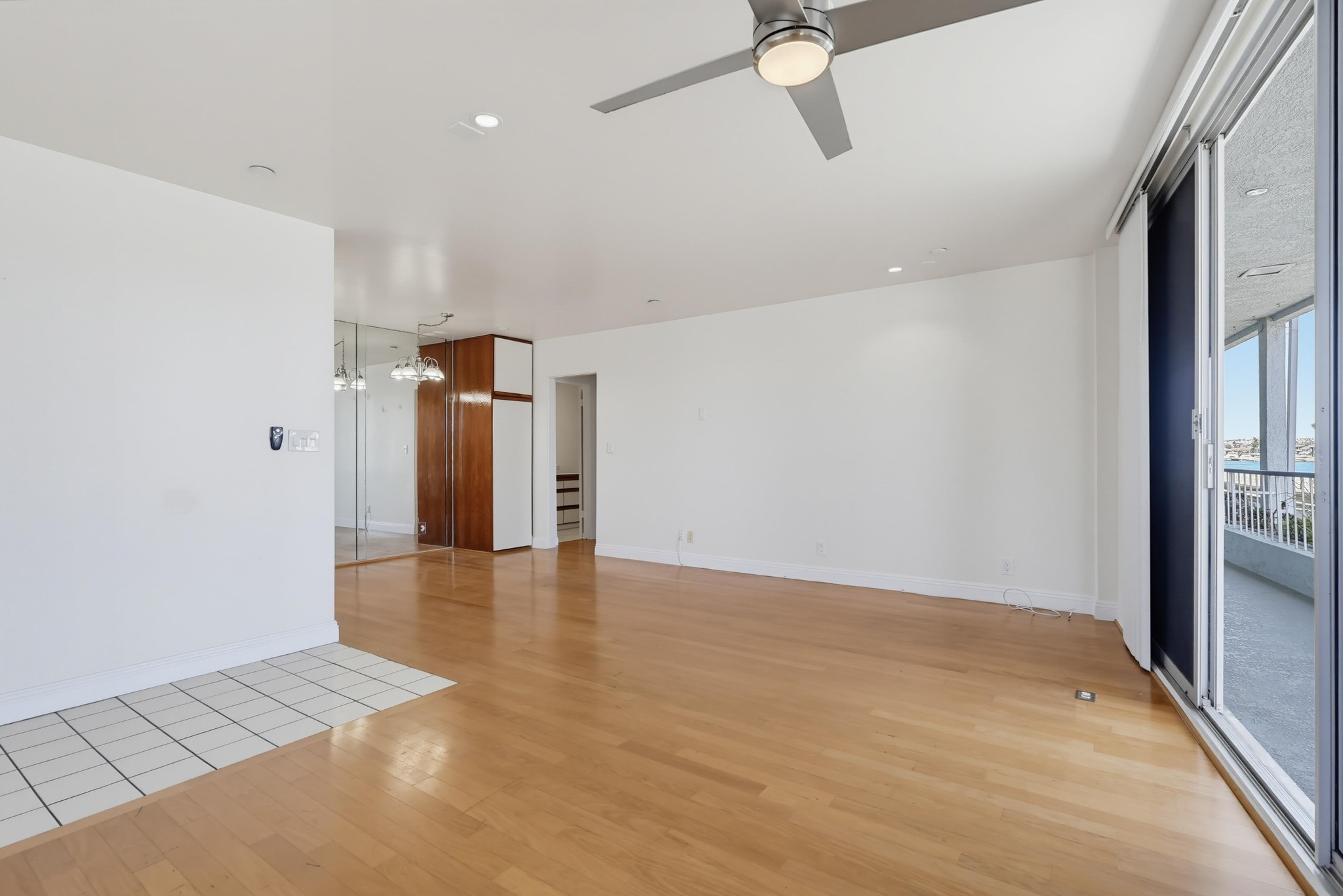Virtual tour photo 19 of 62 for 6150 E Bay Shore Walk