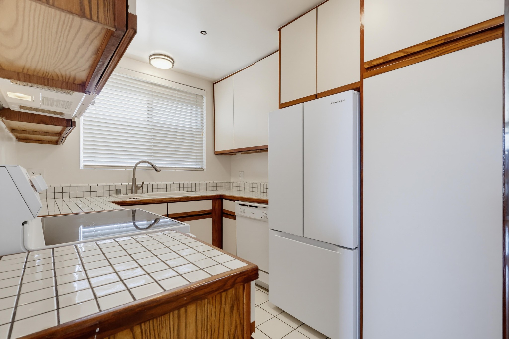 Virtual tour photo 26 of 62 for 6150 E Bay Shore Walk