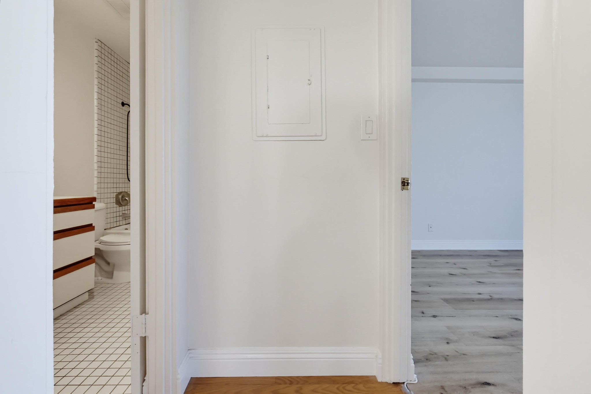 Virtual tour photo 29 of 62 for 6150 E Bay Shore Walk