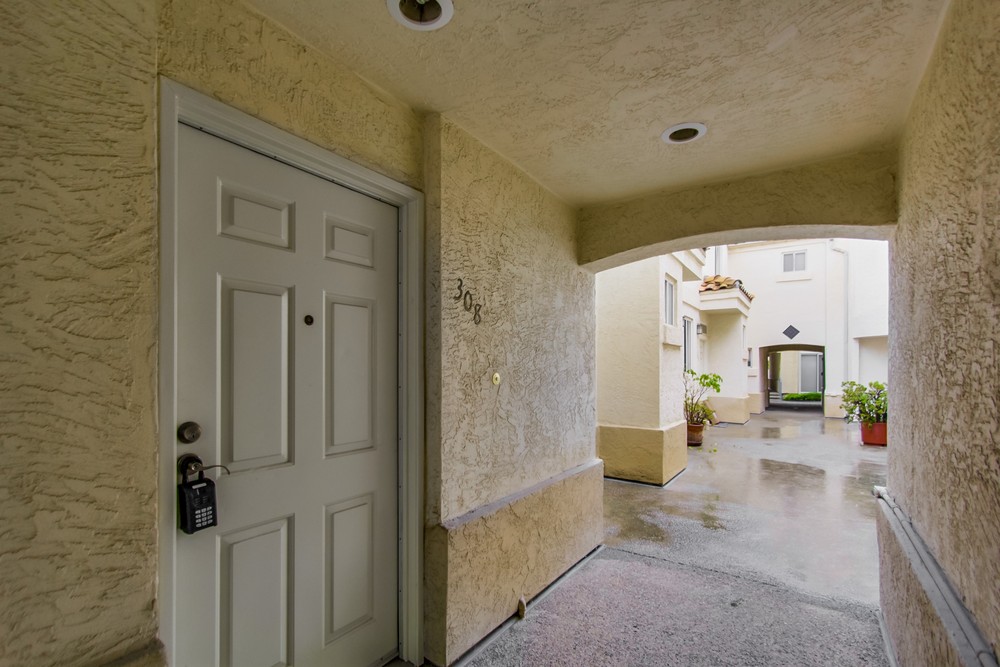 Virtual tour photo 6 of 38 for 6151 Calle Mariselda #308