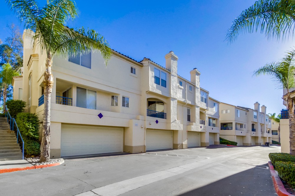 Virtual tour photo 3 of 43 for 6151 Calle Mariselda 307