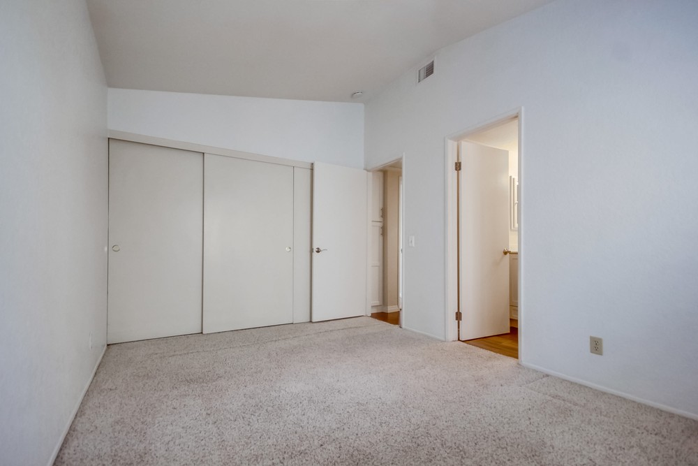 Virtual tour photo 40 of 43 for 6151 Calle Mariselda 307