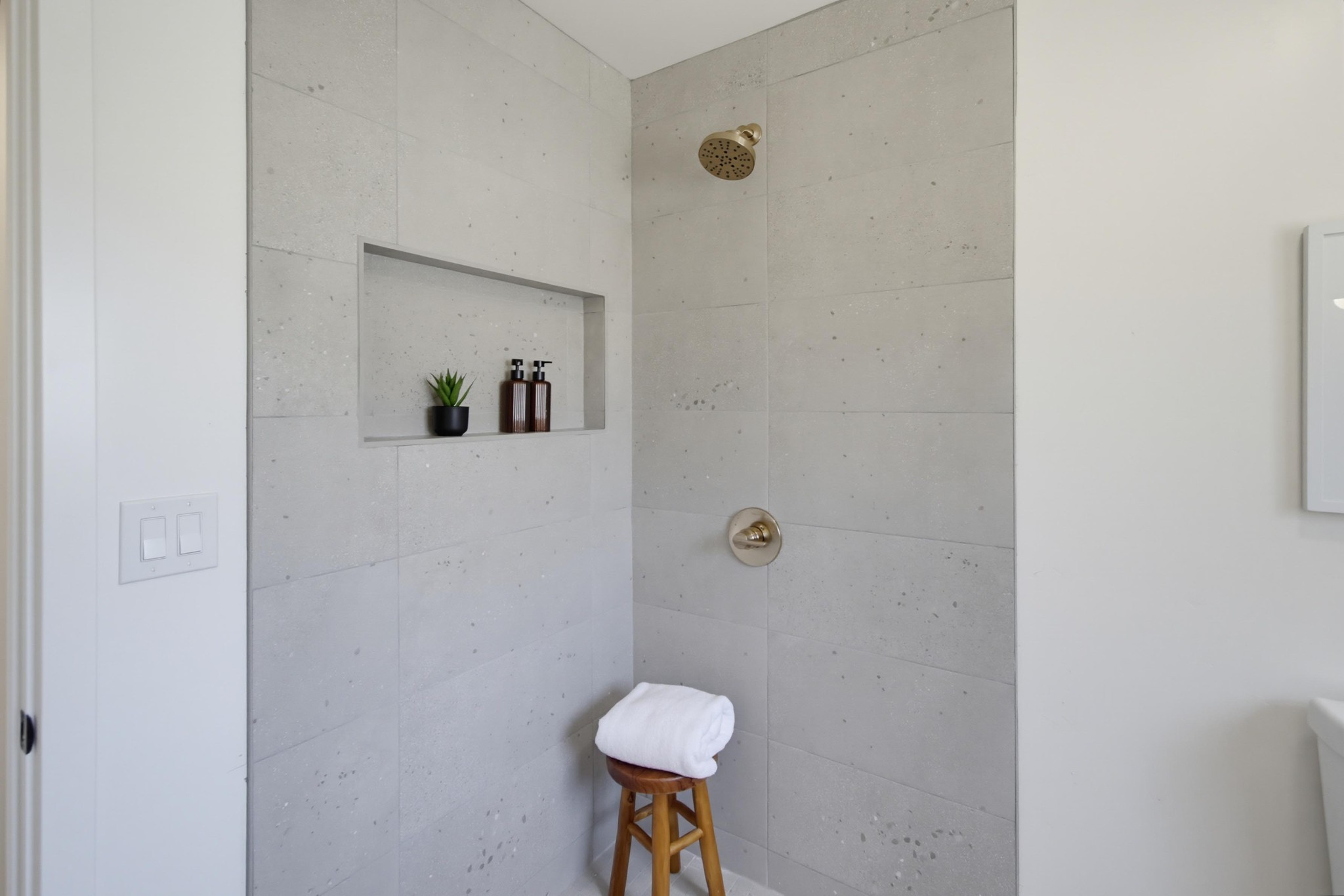 Virtual tour photo 26 of 60 for 6183 Rockhurst Dr