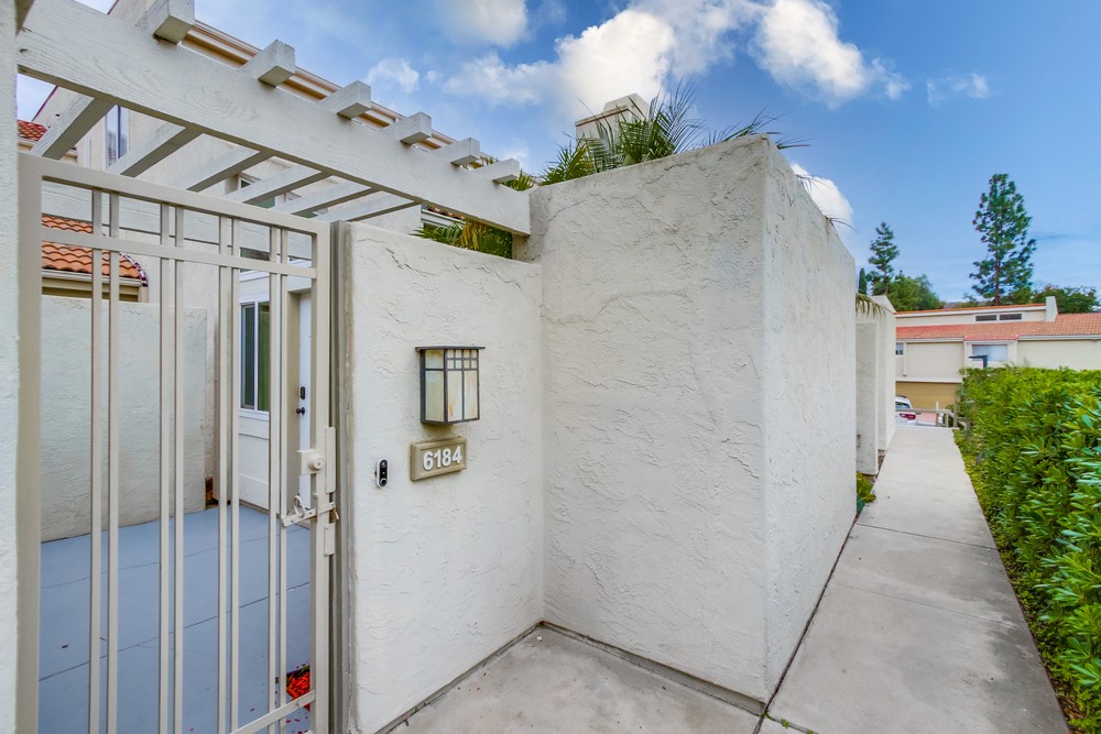 Virtual tour photo 3 of 32 for 6184 Caminito Baeza