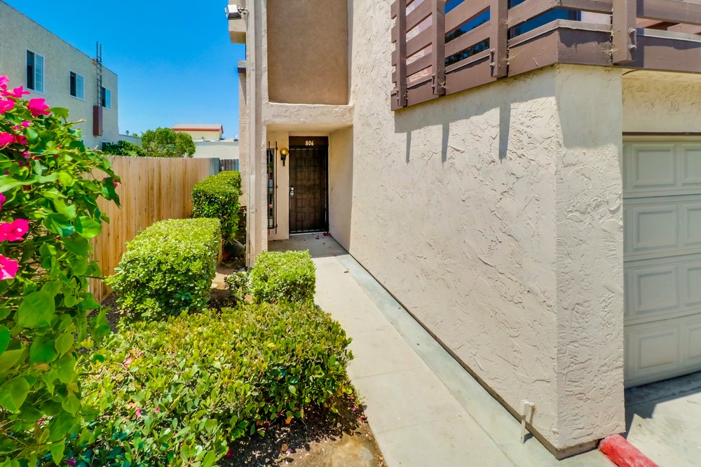 Virtual tour photo 4 of 42 for 619 Beyer Way UNIT 806