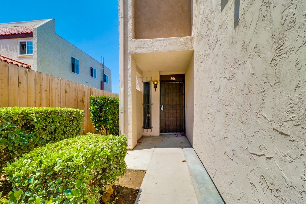 Virtual tour photo 5 of 42 for 619 Beyer Way UNIT 806