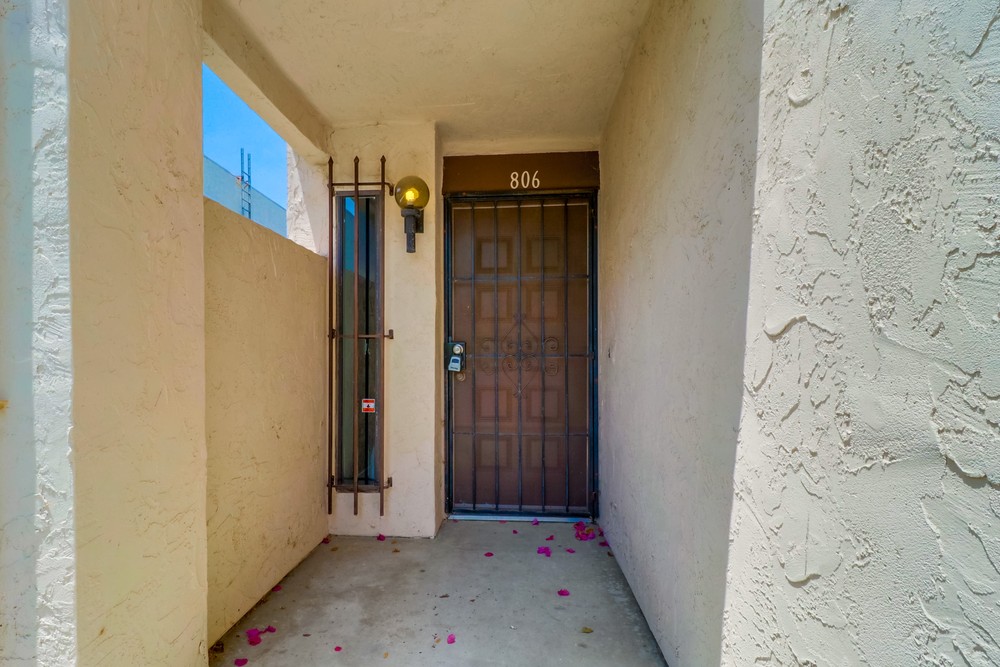 Virtual tour photo 6 of 42 for 619 Beyer Way UNIT 806