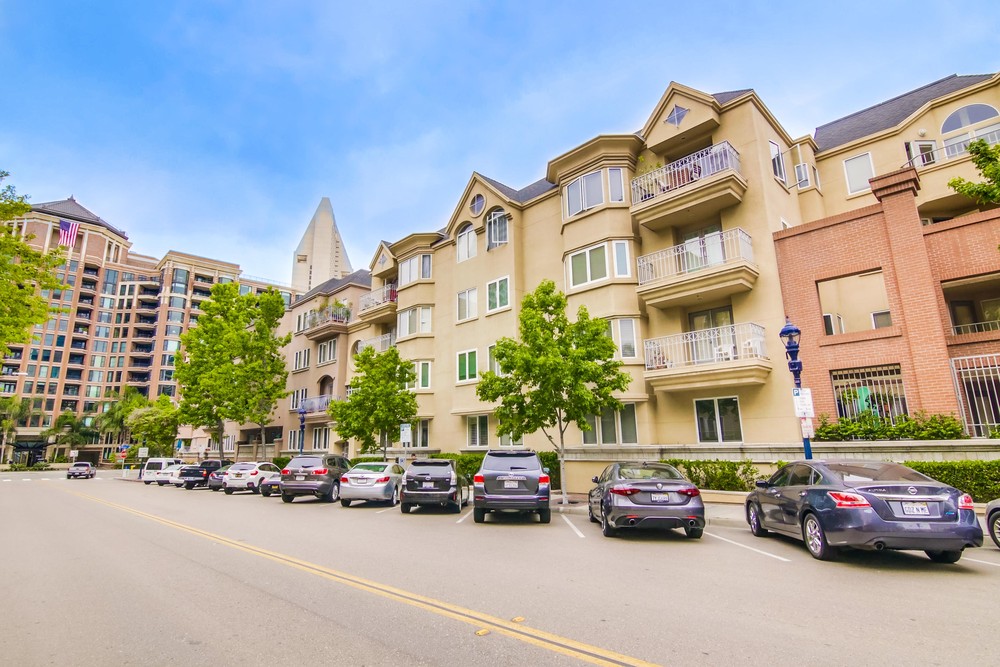 Virtual tour photo 3 of 49 for 620 State St UNIT 320