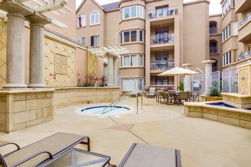 Virtual tour photo 10 of 49 for 620 State St UNIT 320