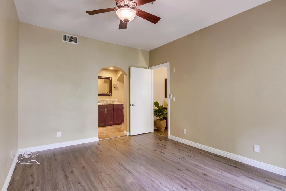 Virtual tour photo 43 of 49 for 620 State St UNIT 320