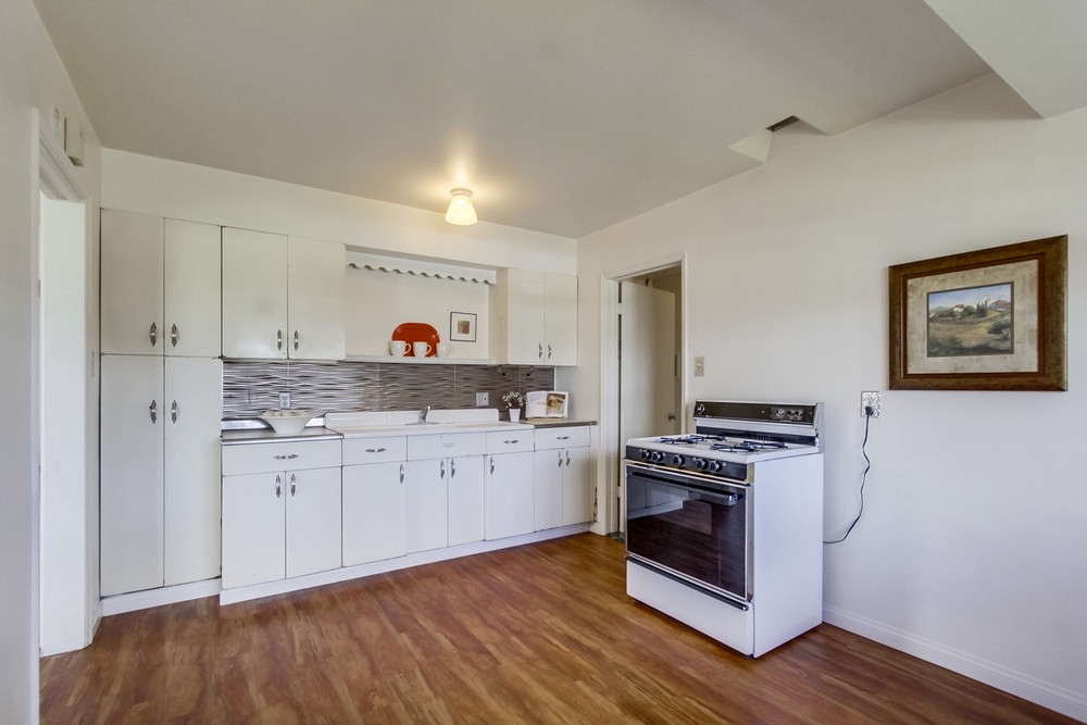 Virtual tour photo 9 of 27 for 6203 Thorn St