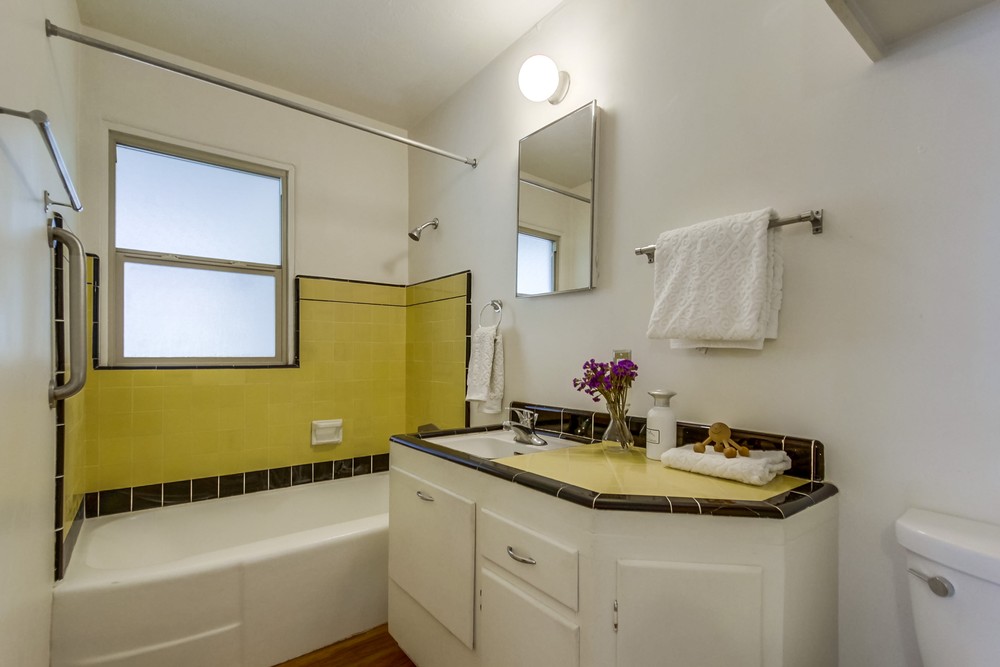Virtual tour photo 18 of 27 for 6203 Thorn St