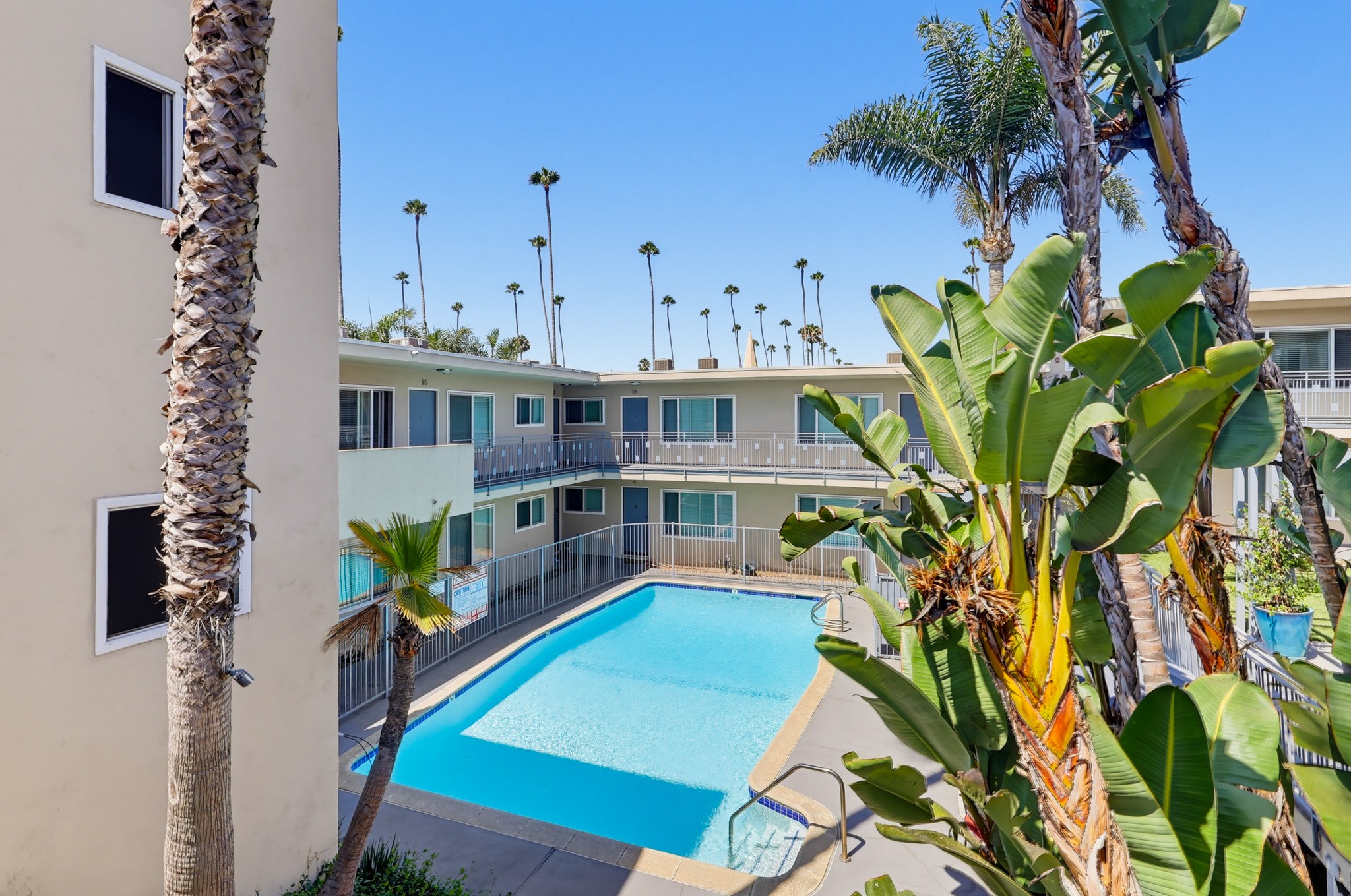 Virtual tour photo 9 of 56 for 621 E 99th St Unit 23