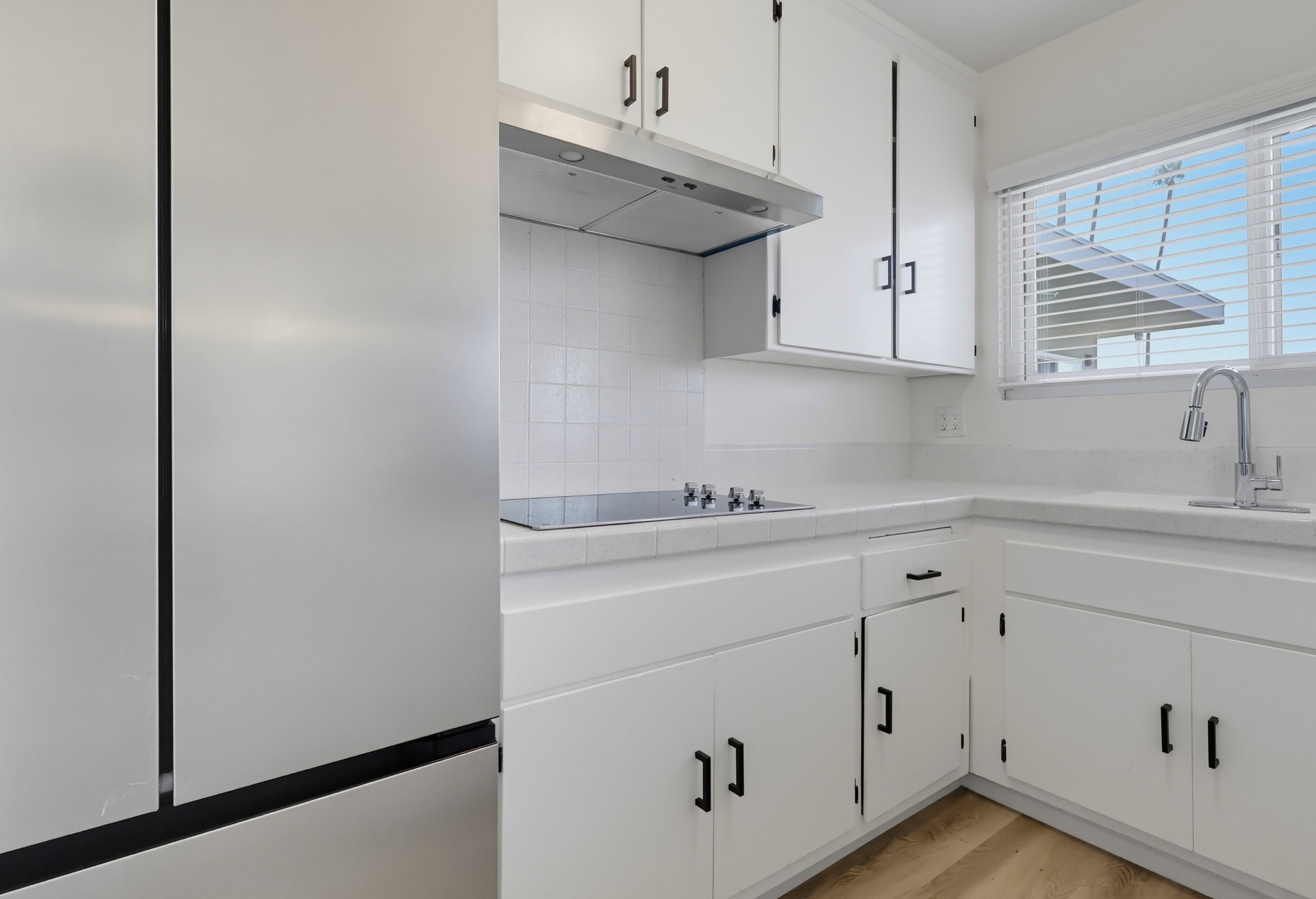 Virtual tour photo 27 of 56 for 621 E 99th St Unit 23